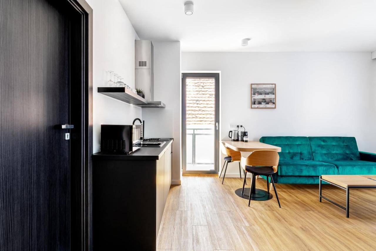 House, Tylna 20 Hotel apartamentowy *